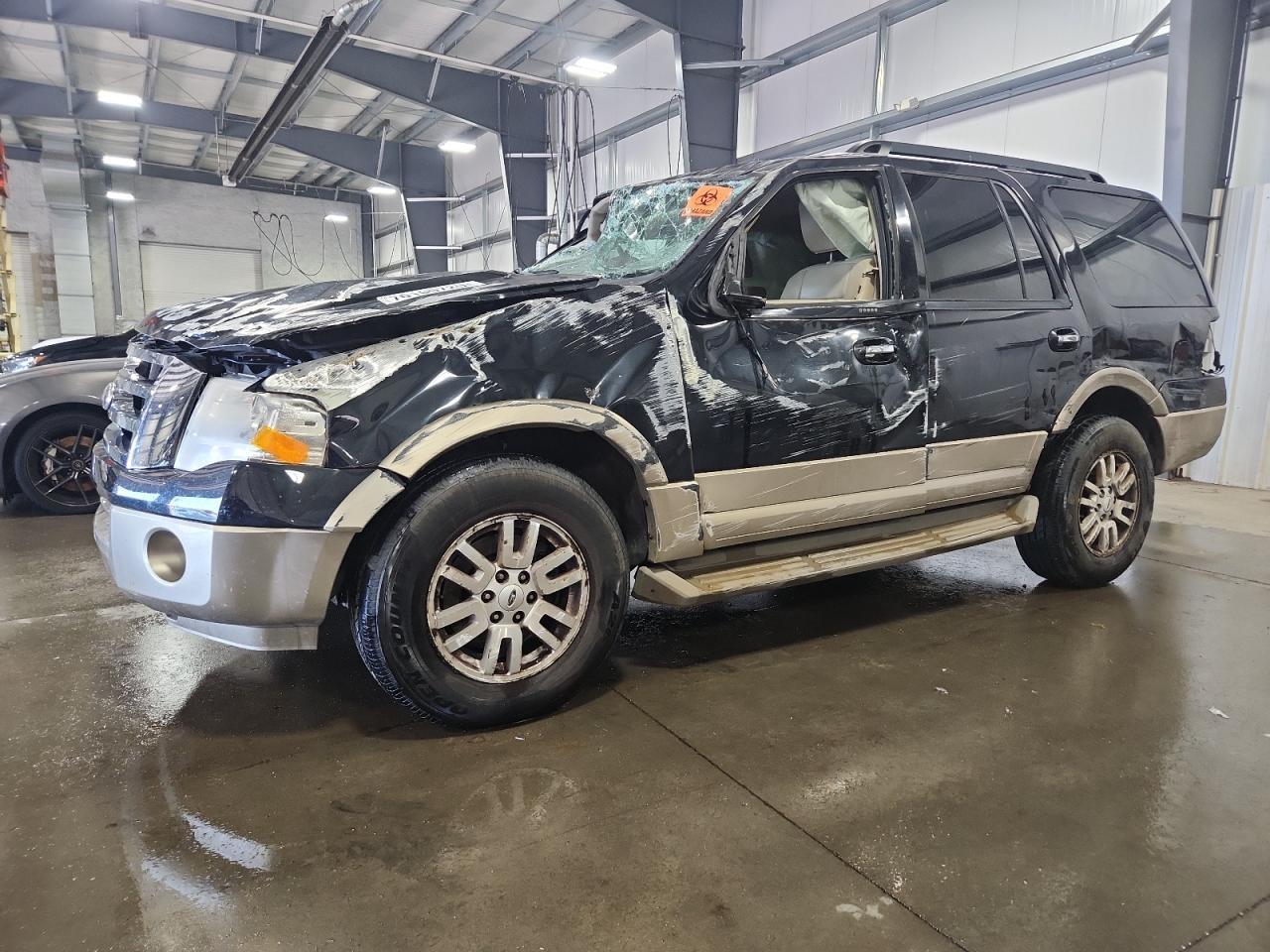 2013 FORD Expedition