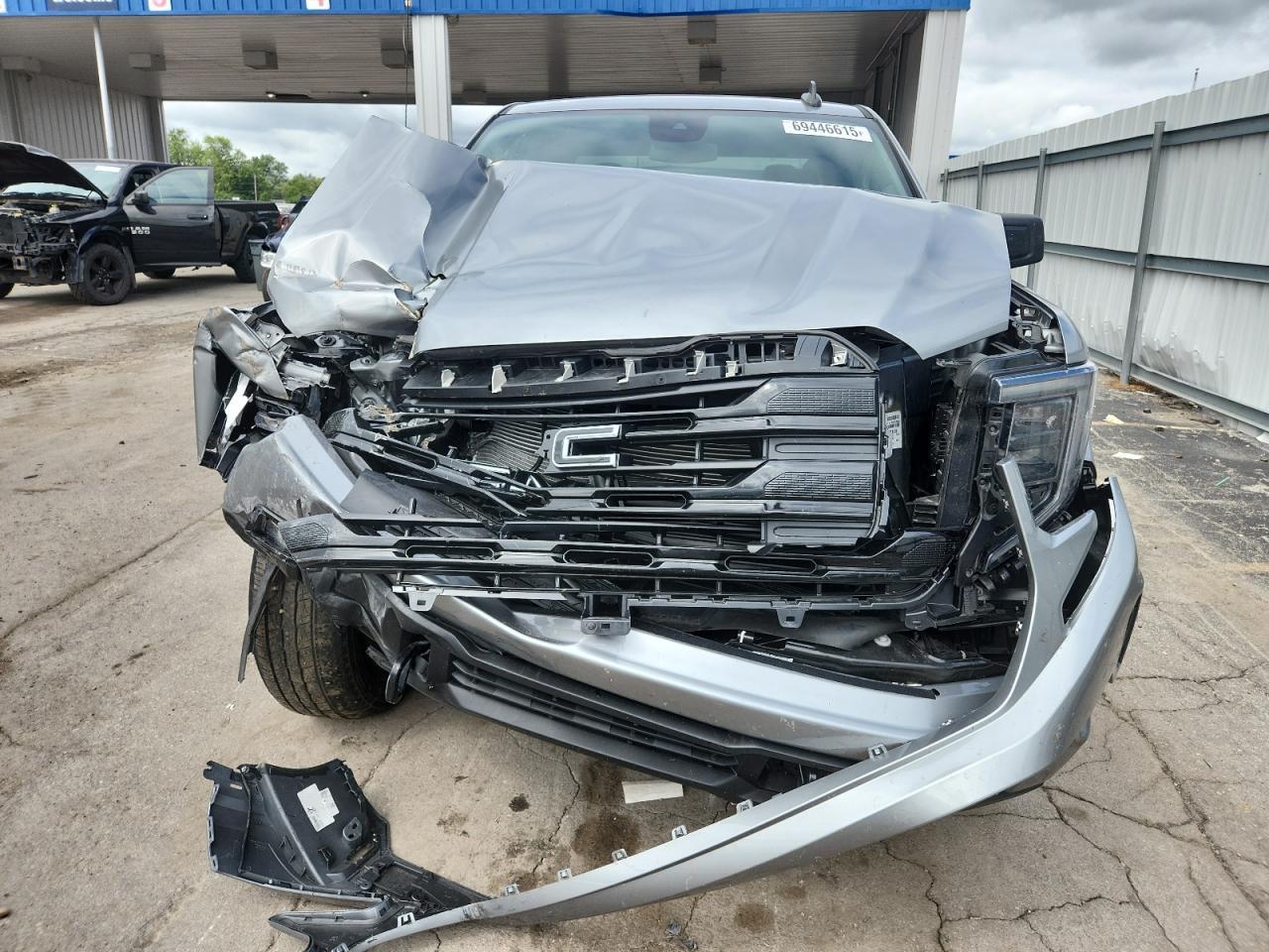 2023 GMC Sierra