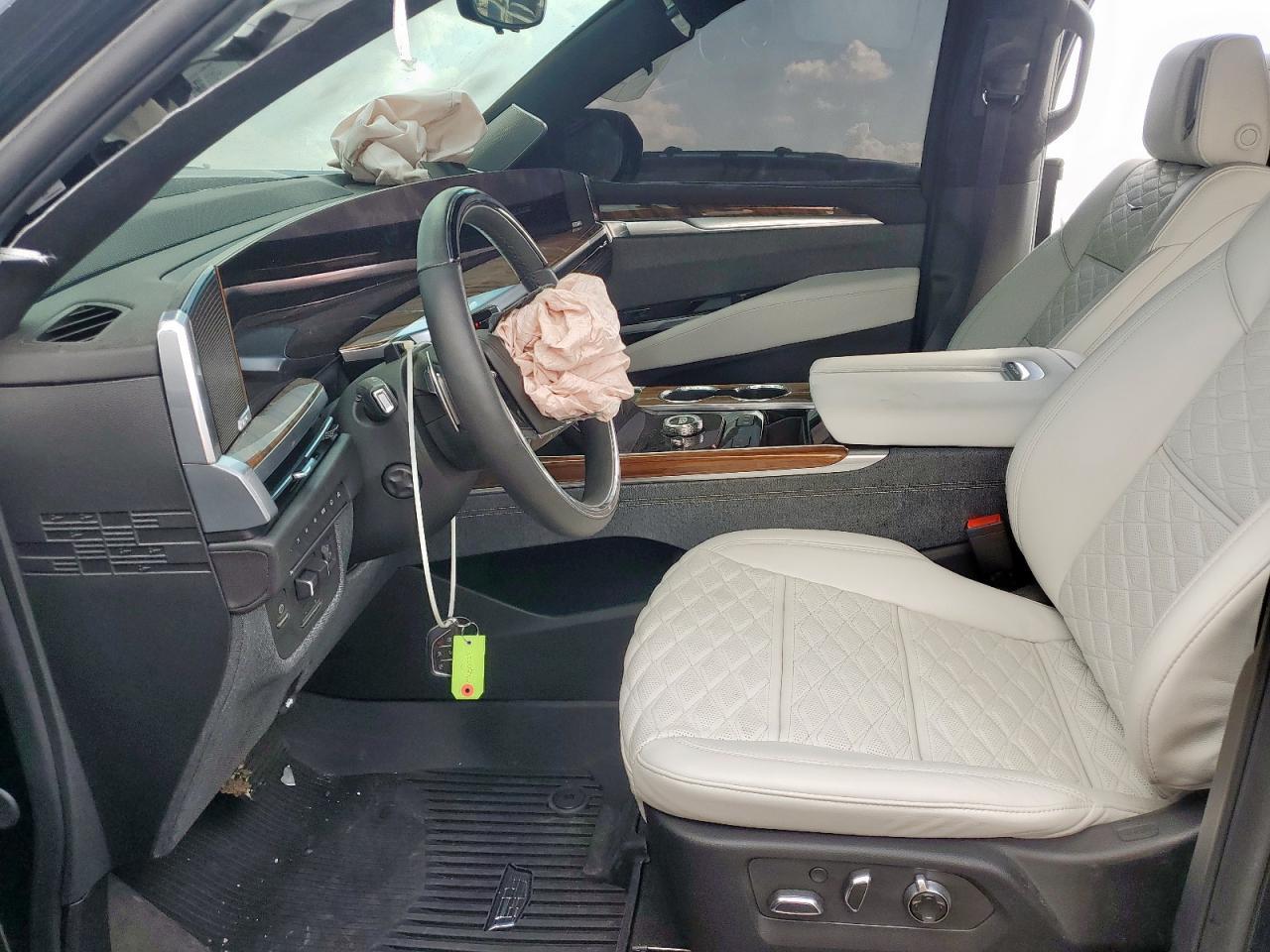 2025 CADILLAC ESCALADE