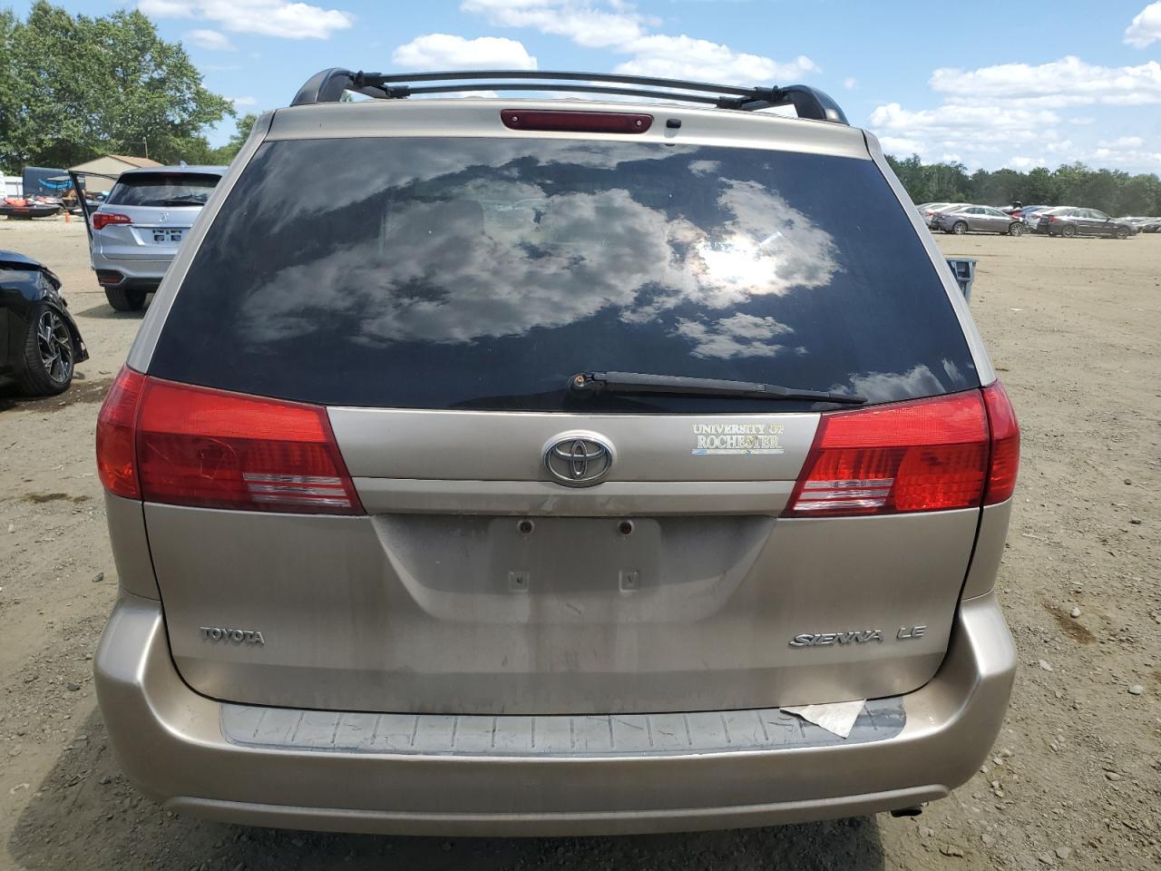 2004 TOYOTA SIENNA