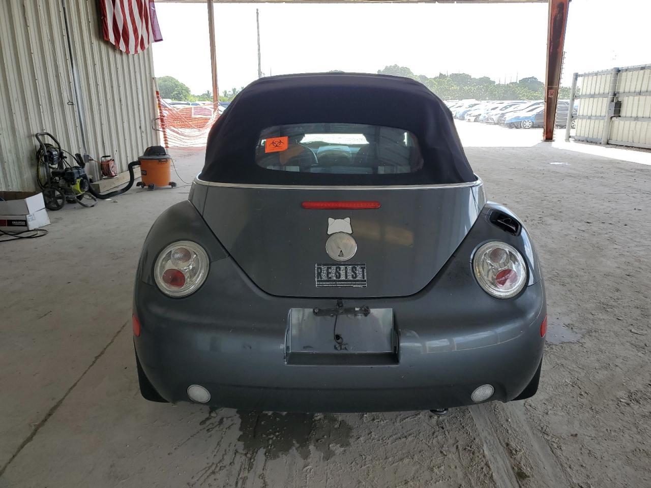 2004 VOLKSWAGEN Beetle