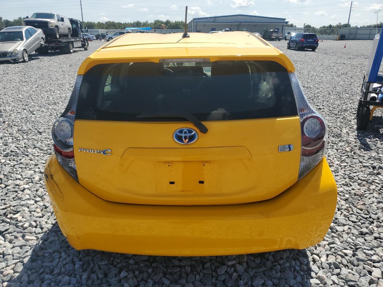 2014 TOYOTA Prius c