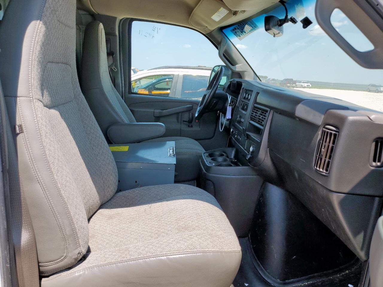 2022 GMC Savana