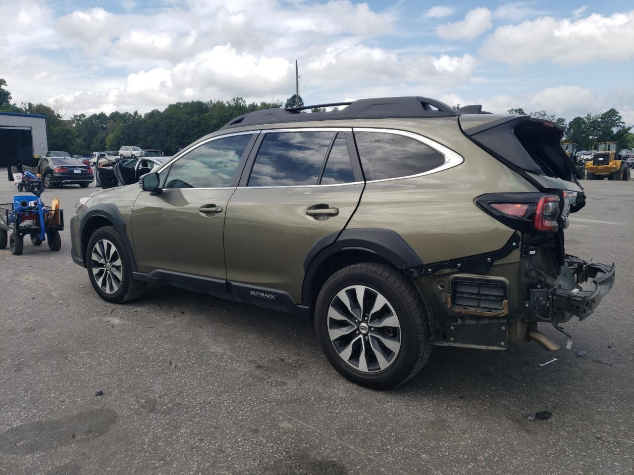 2023 SUBARU Outback