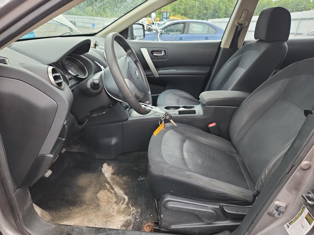 2014 NISSAN ROGUE