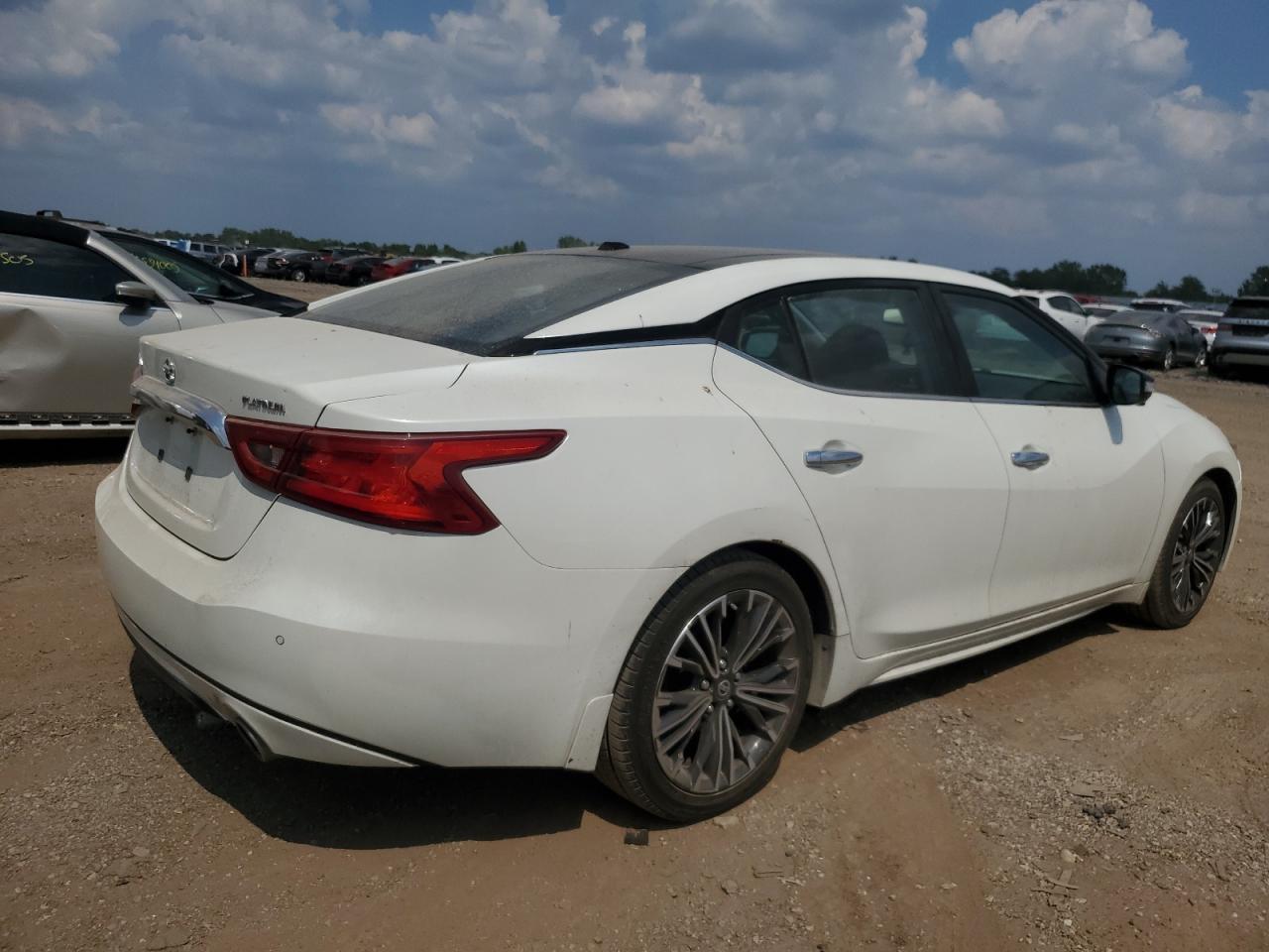 2016 NISSAN Maxima