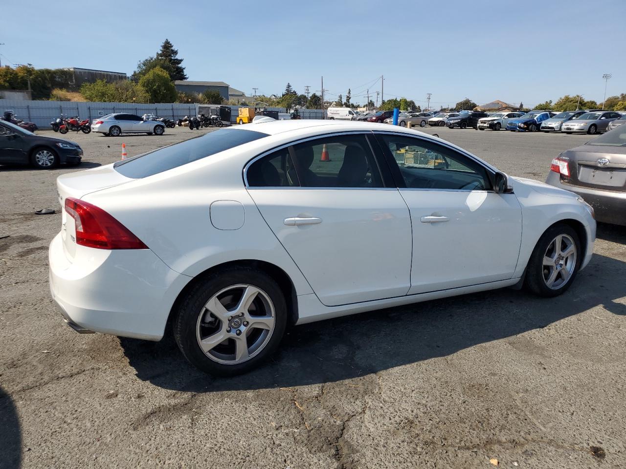 2012 VOLVO S60