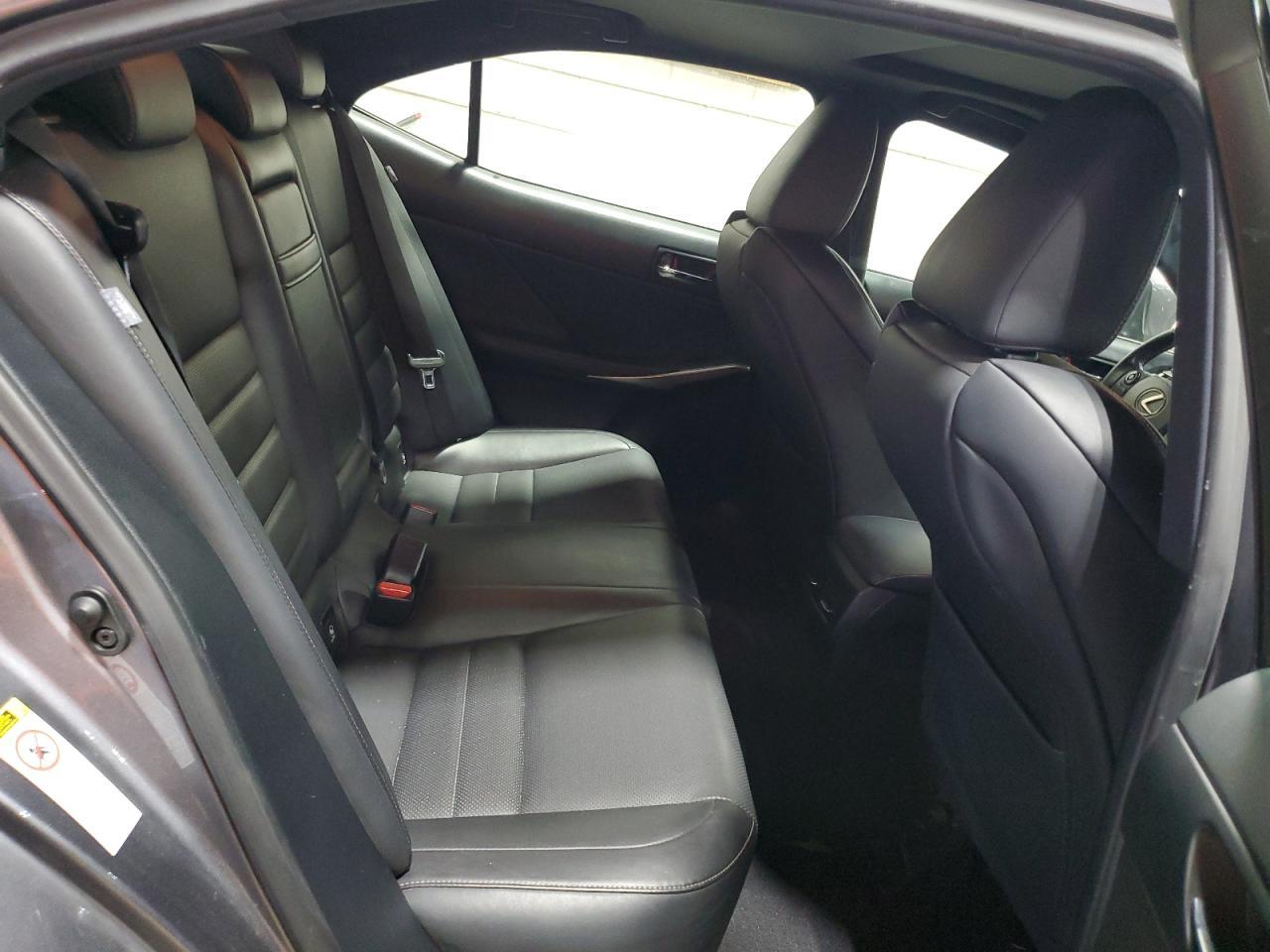 2016 LEXUS IS 300