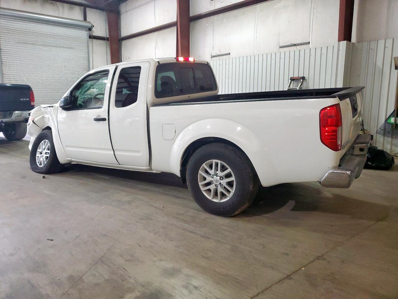 2017 NISSAN Frontier