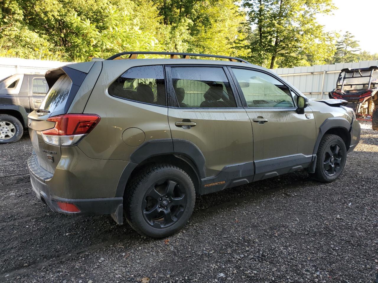 2022 SUBARU FORESTER