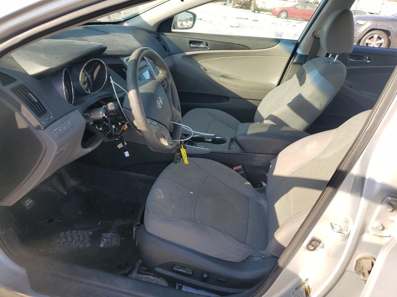 2011 HYUNDAI SONATA
