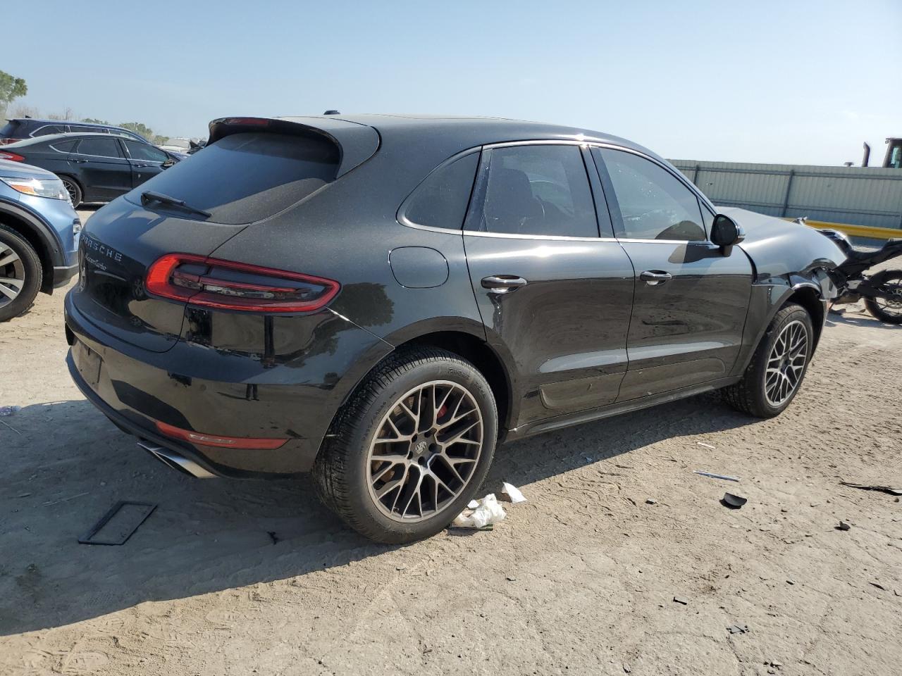 2015 PORSCHE Macan