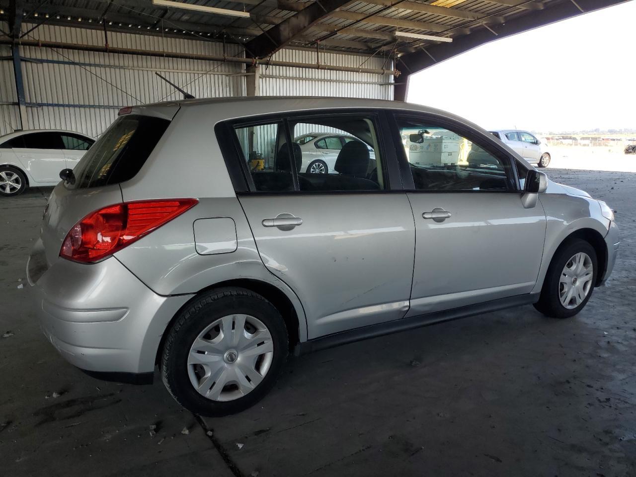 2012 NISSAN VERSA