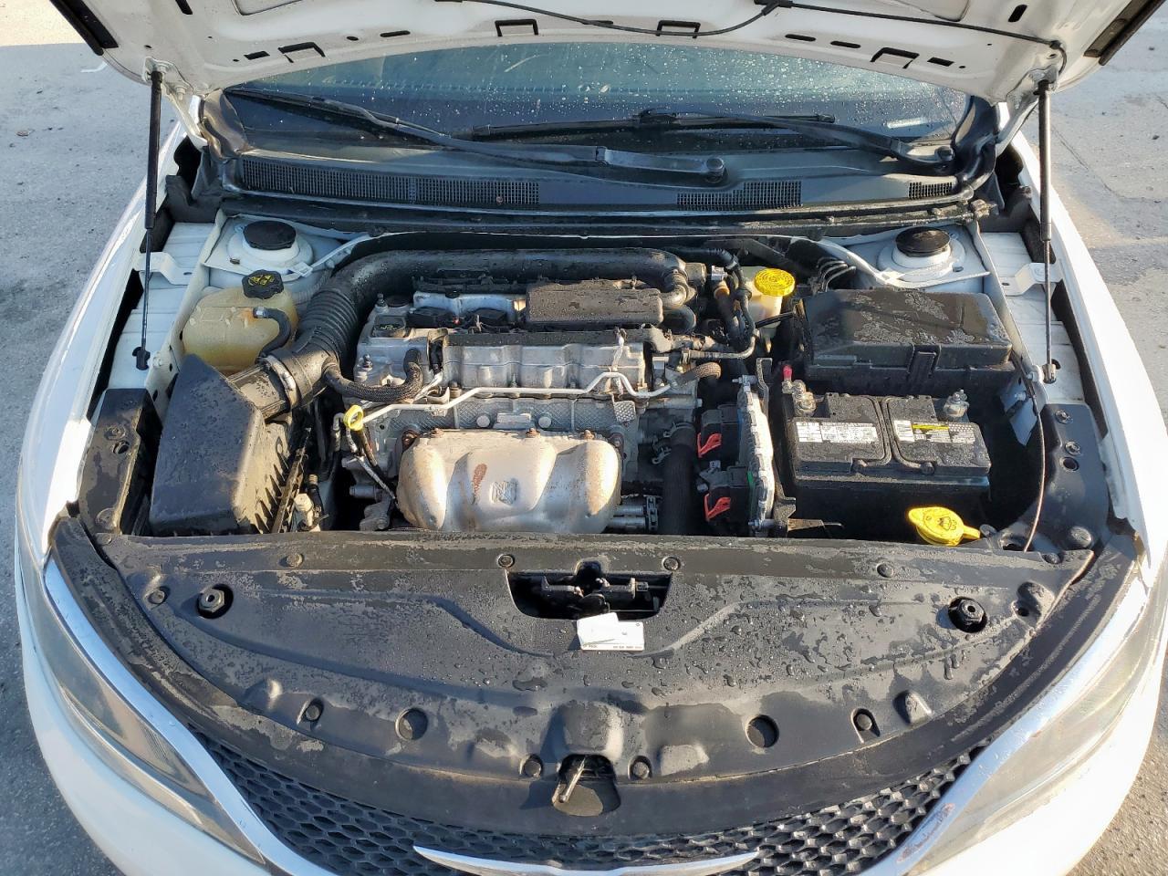 2015 CHRYSLER 200