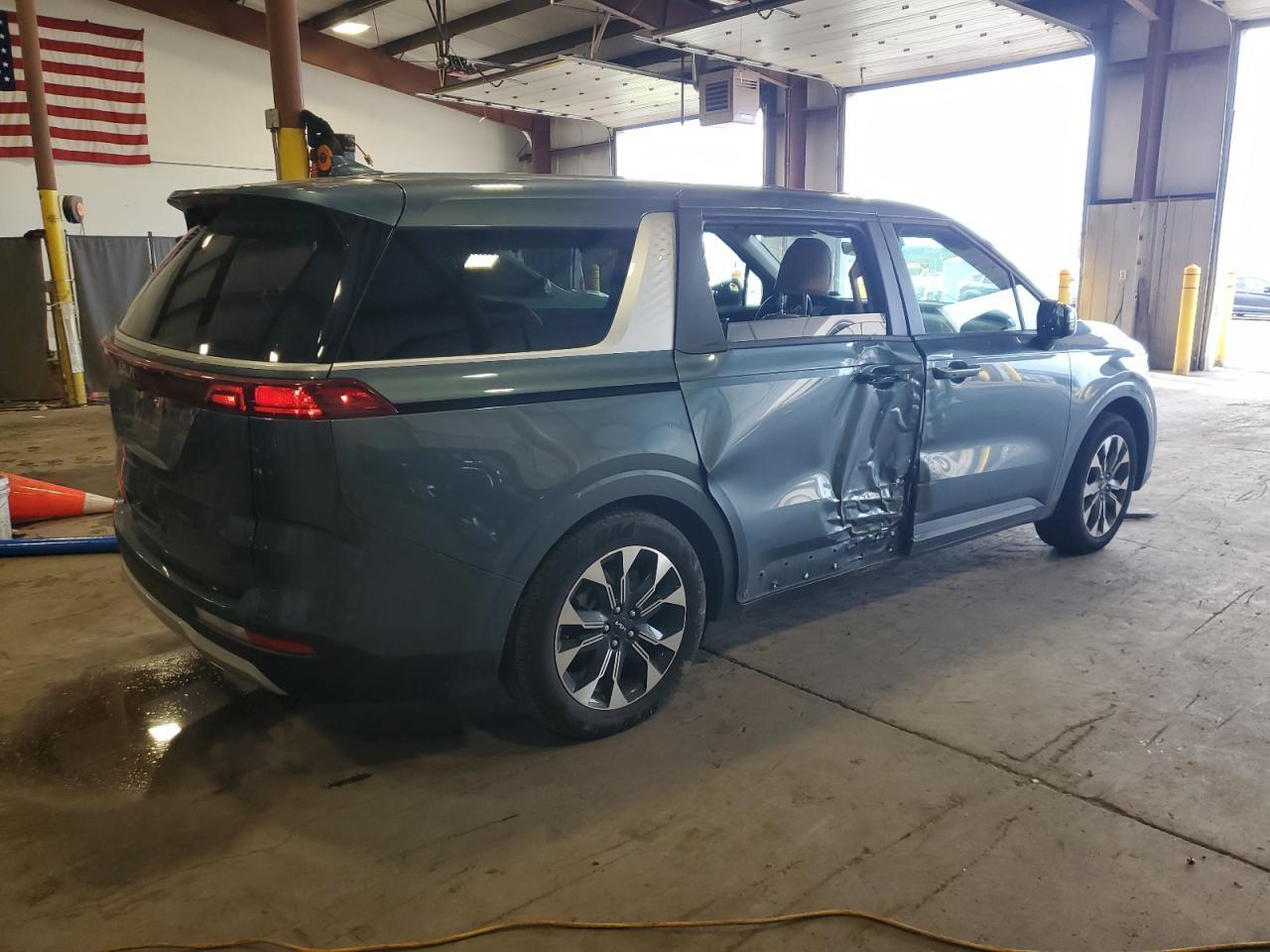 2023 KIA Carnival