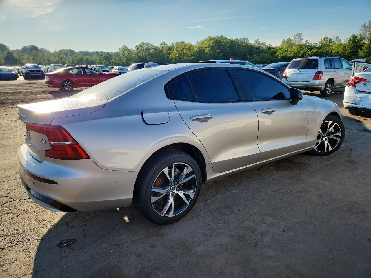2024 VOLVO S60