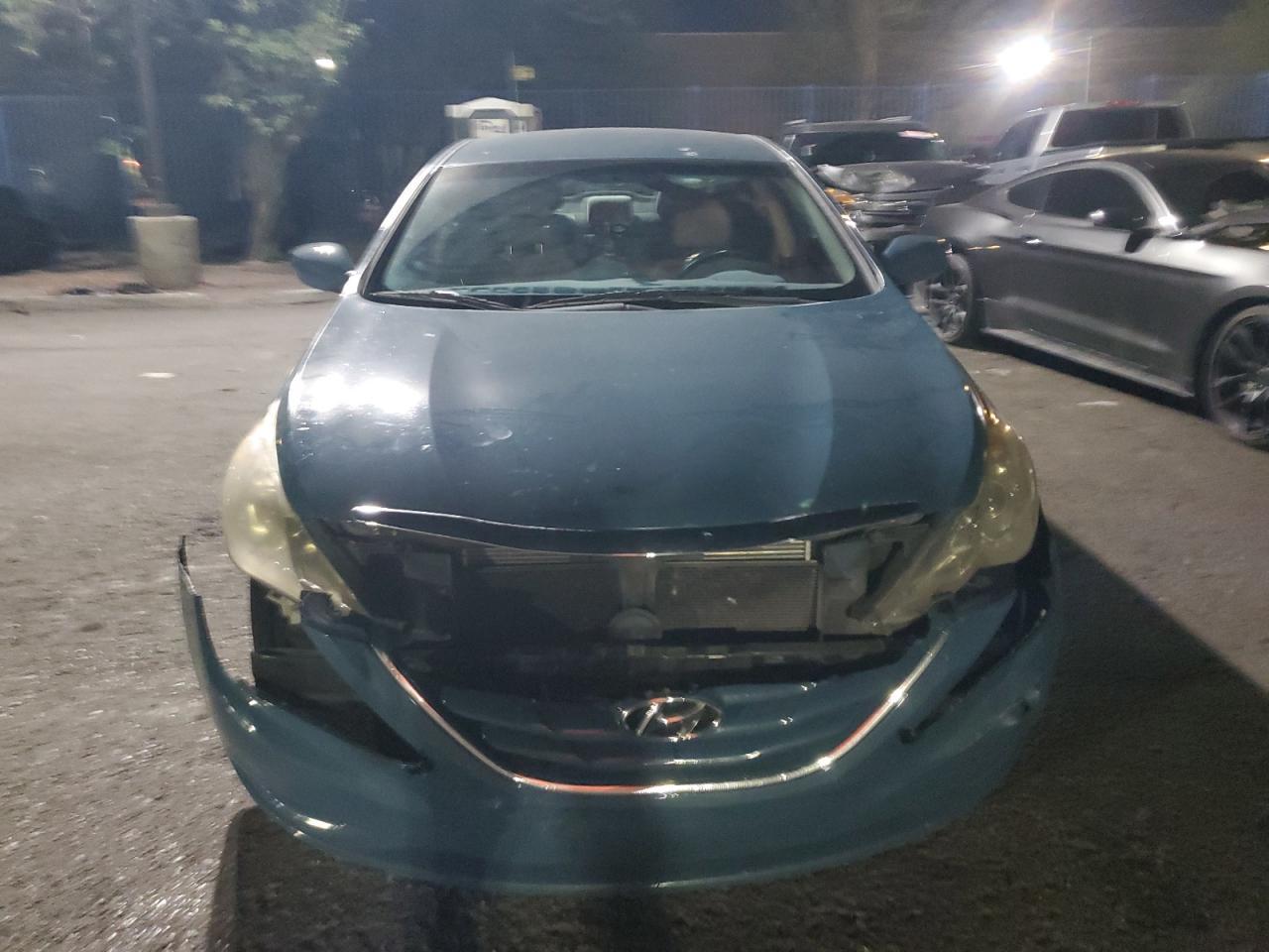 2011 HYUNDAI SONATA