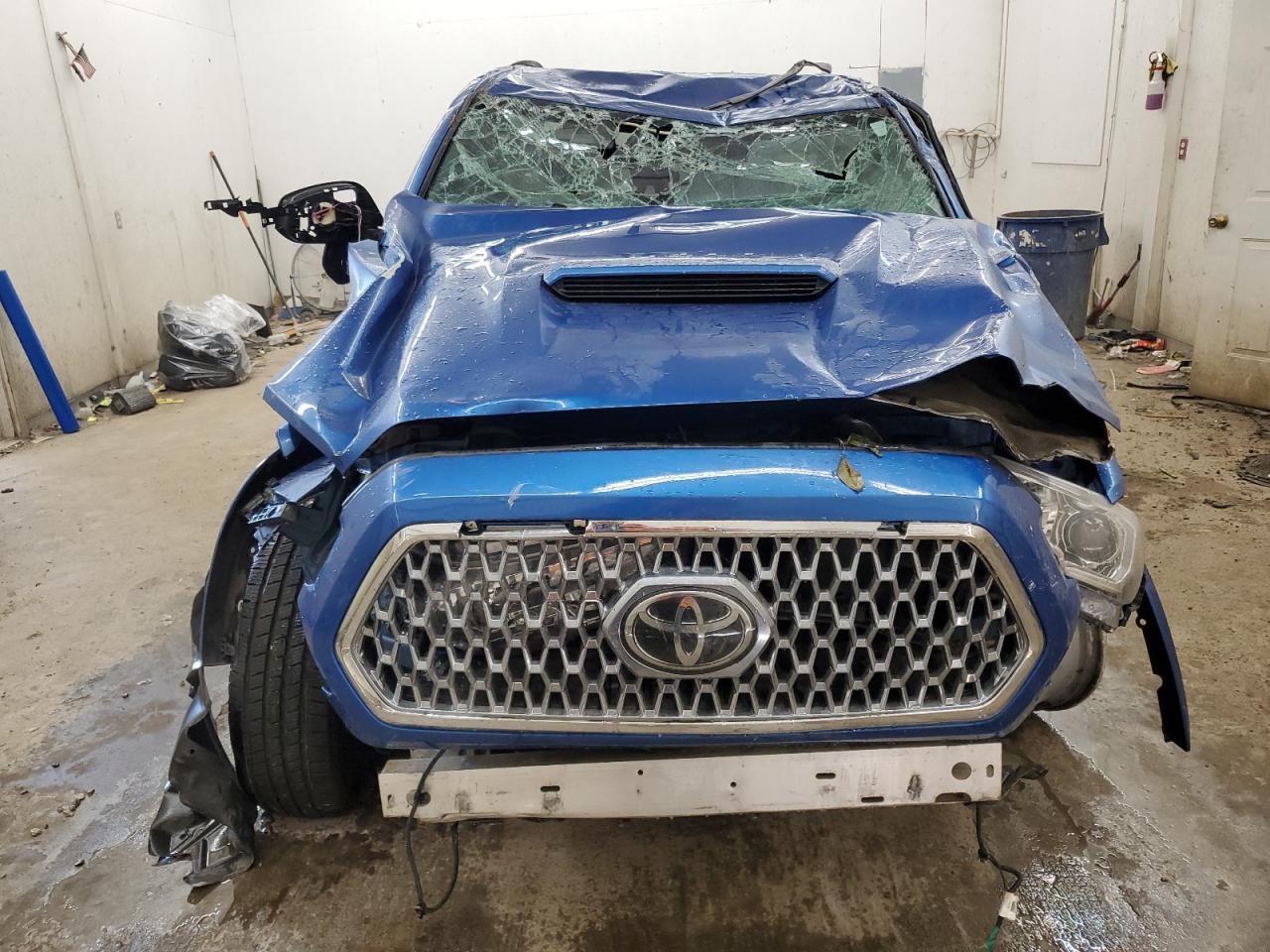 2018 TOYOTA TACOMA