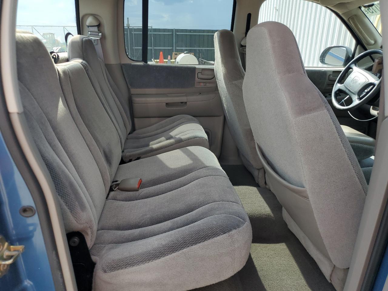 2003 DODGE Dakota