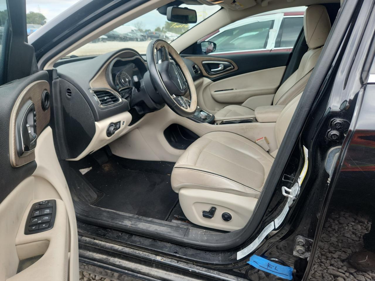 2015 CHRYSLER 200