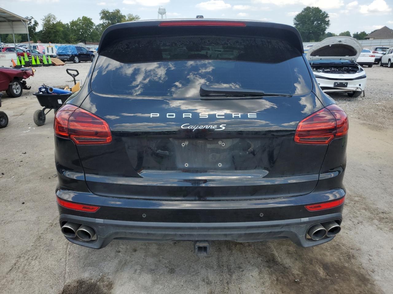 2015 PORSCHE CAYENNE