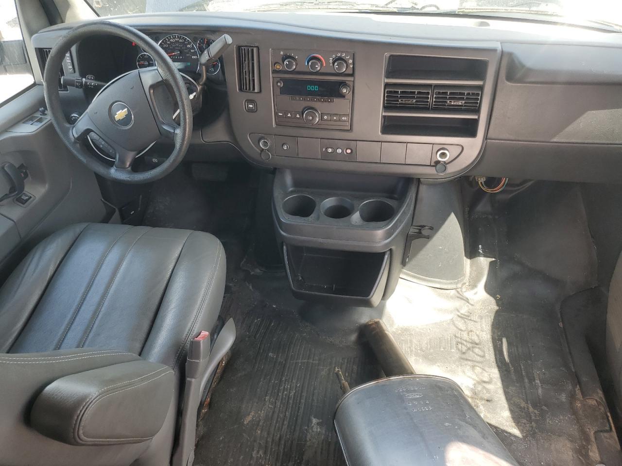 2014 CHEVROLET Express 3500
