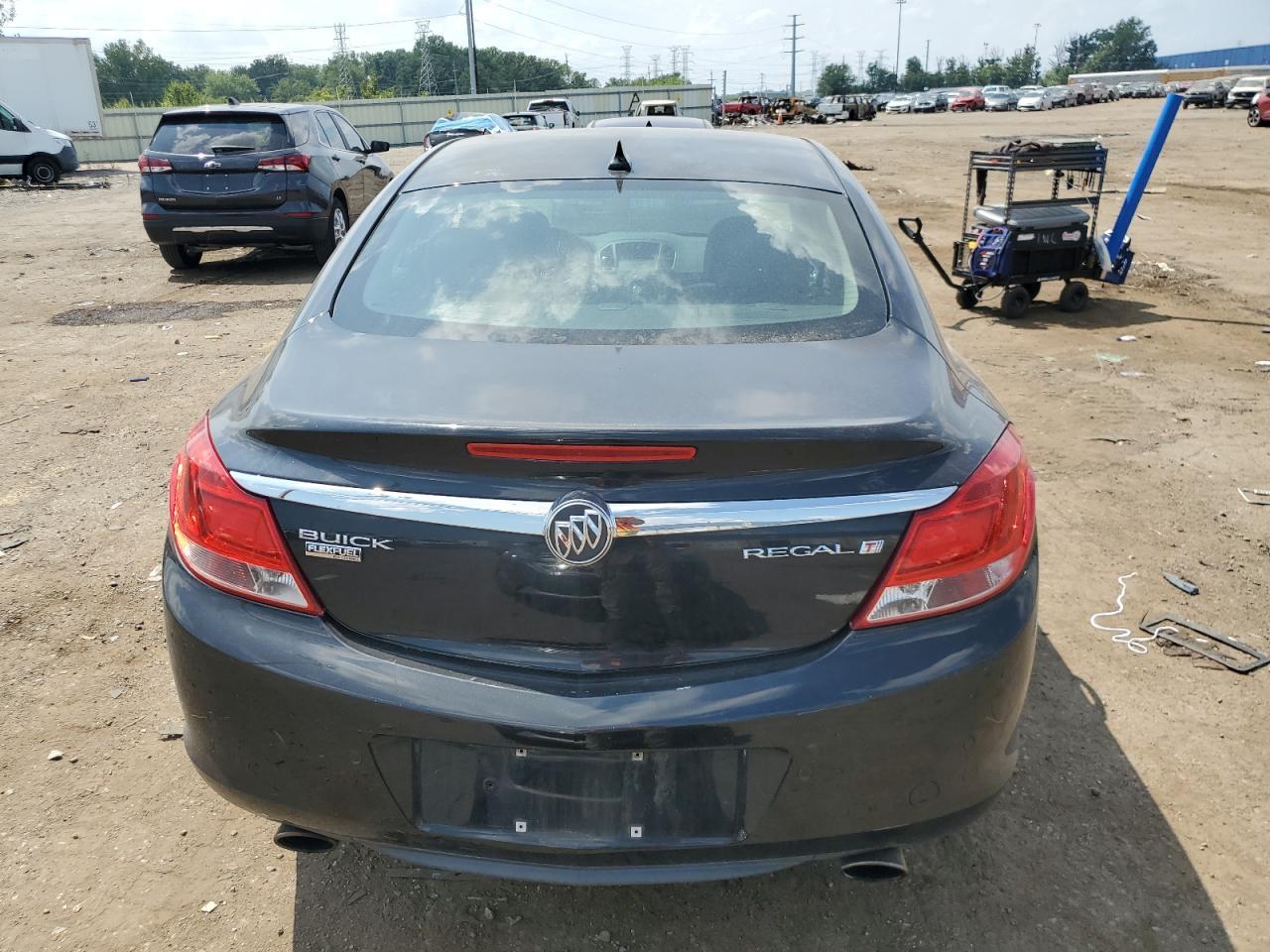 2011 BUICK Regal