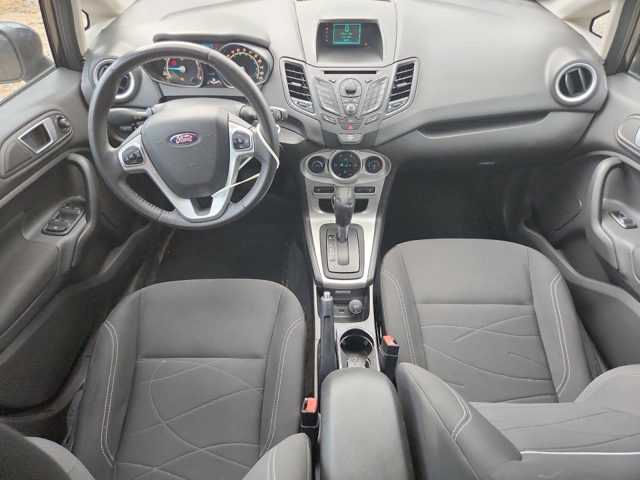 2014 FORD Fiesta
