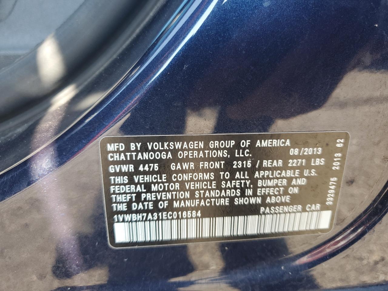 2014 VOLKSWAGEN Passat