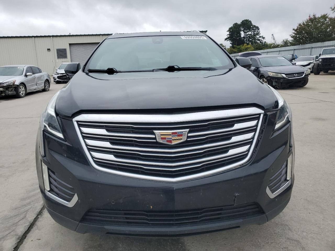 2017 CADILLAC XT5