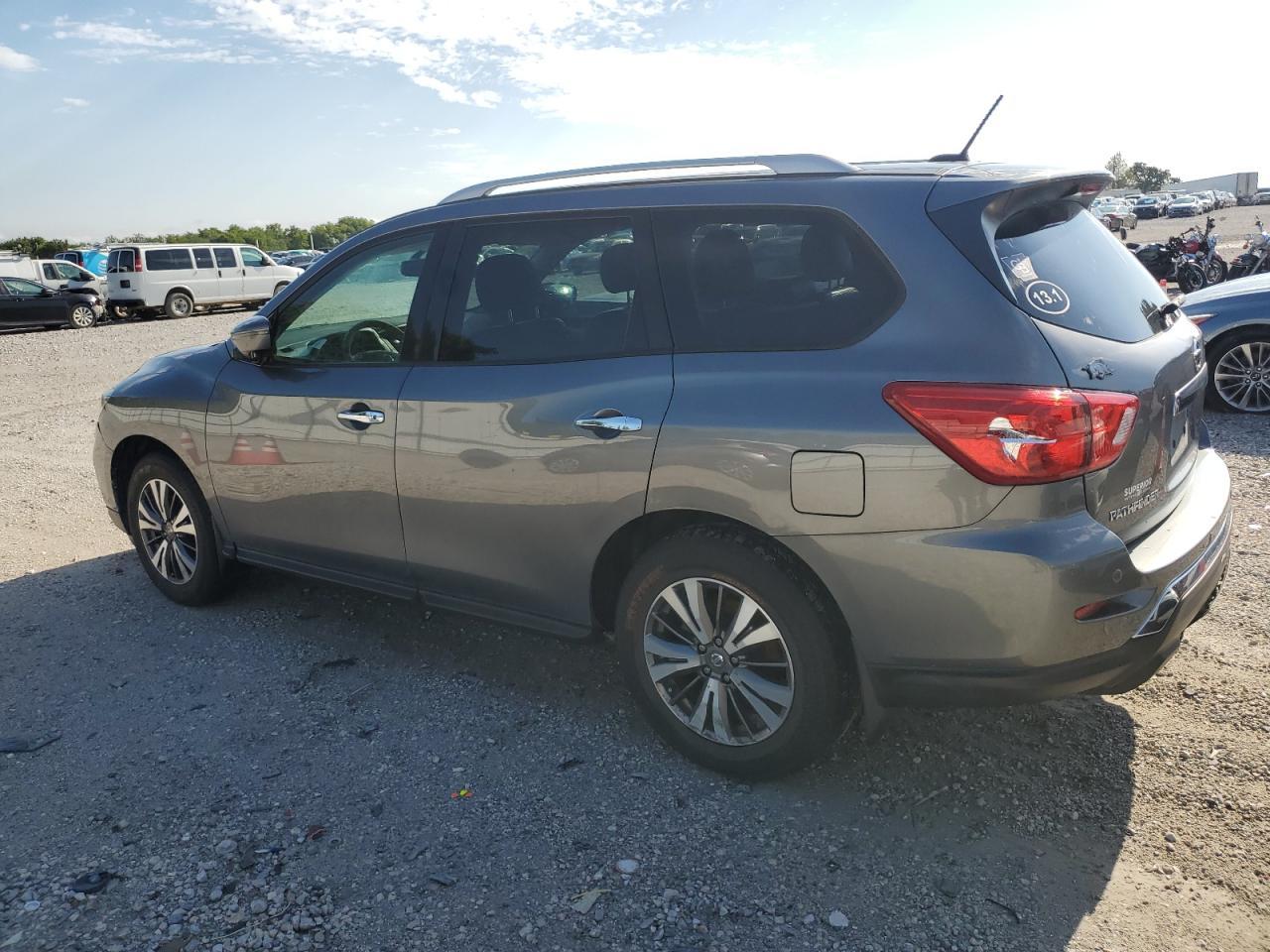 2017 NISSAN PATHFINDER