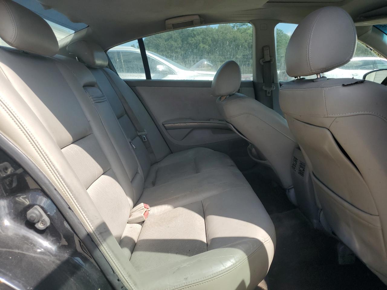 2004 NISSAN Maxima