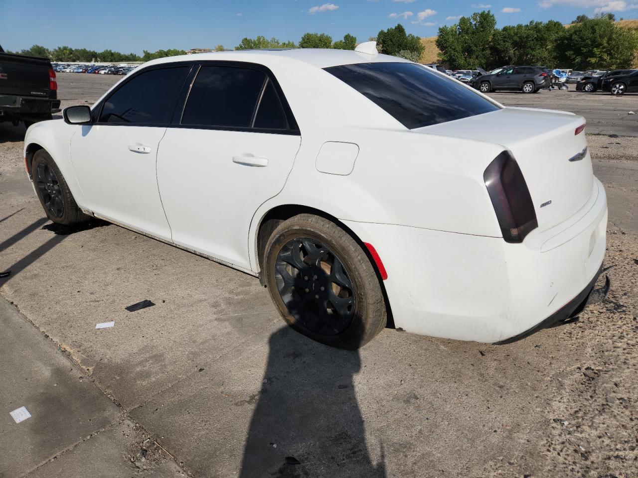 2016 CHRYSLER 300