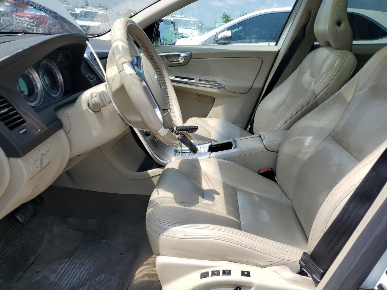 2012 VOLVO XC60