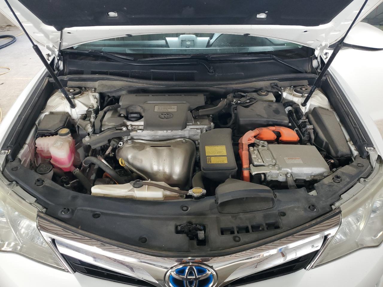 2014 TOYOTA CAMRY
