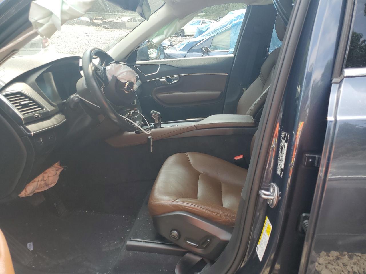 2020 VOLVO XC90