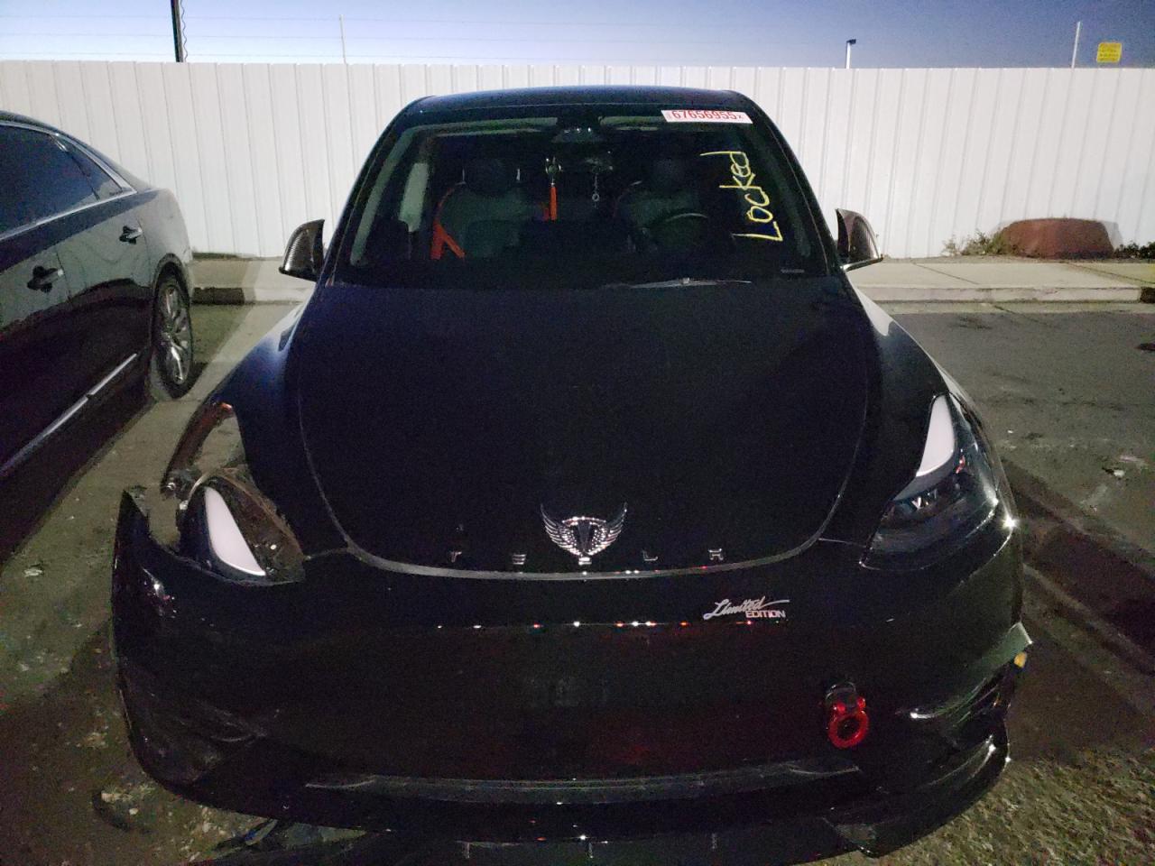2025 TESLA MODEL Y