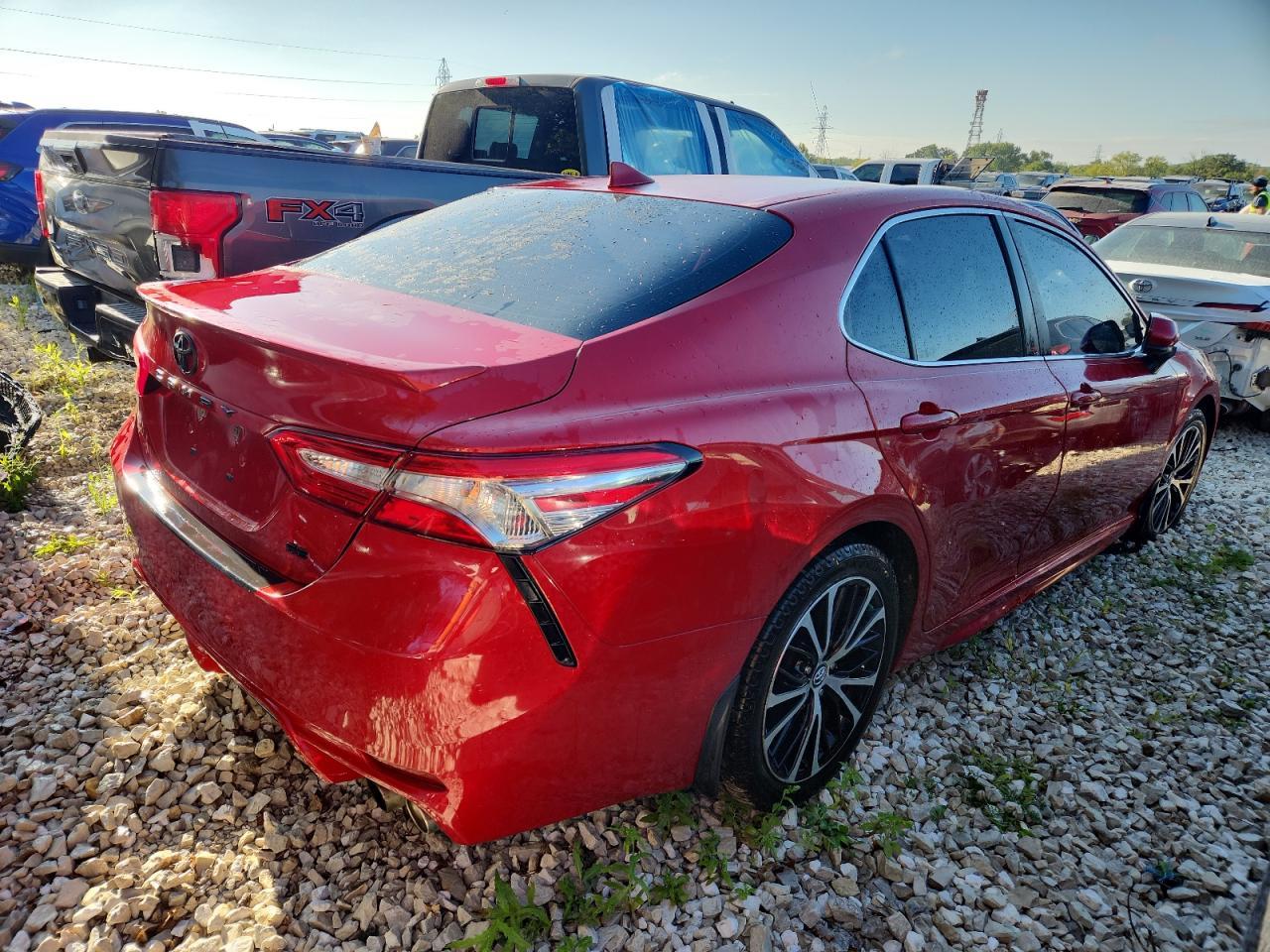 2019 TOYOTA CAMRY