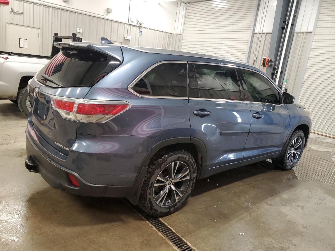 2015 TOYOTA HIGHLANDER