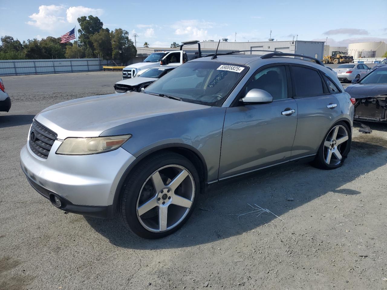 2005 INFINITI FX35