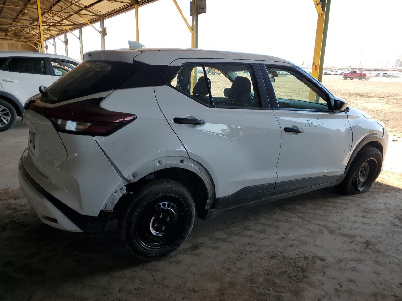 2023 NISSAN KICKS