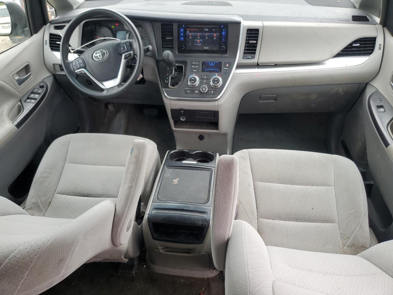 2017 TOYOTA SIENNA