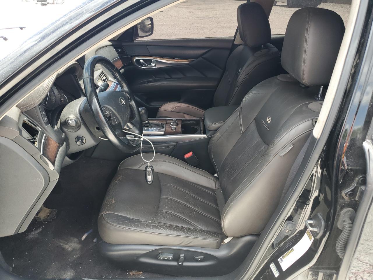 2011 INFINITI M37