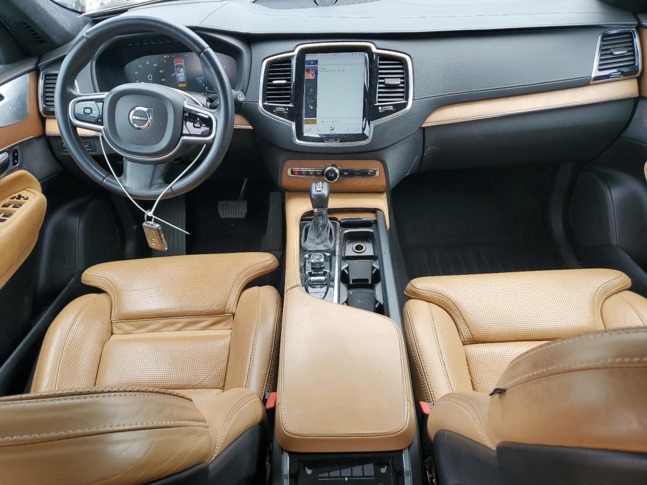 2018 VOLVO XC90