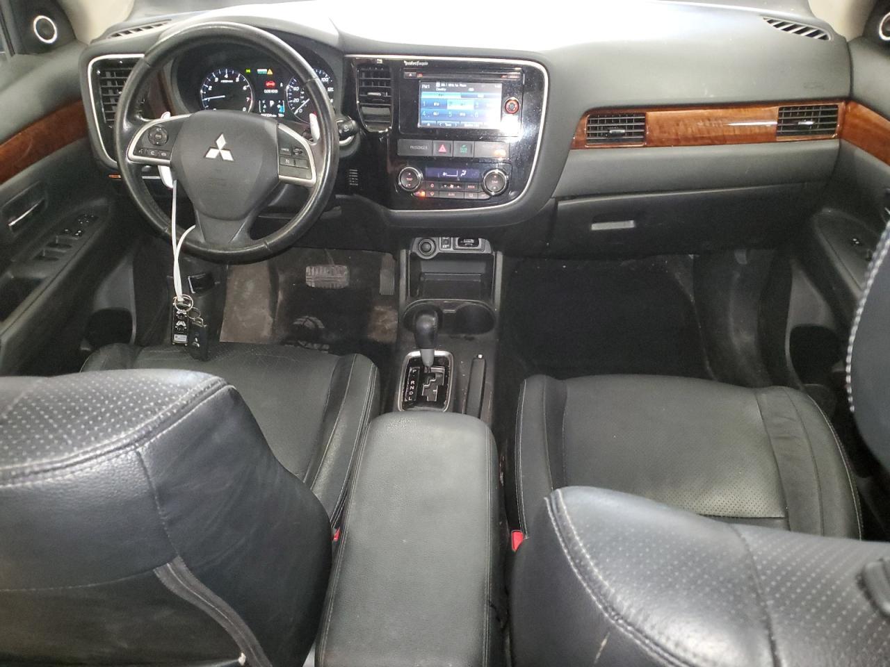 2014 MITSUBISHI outlander