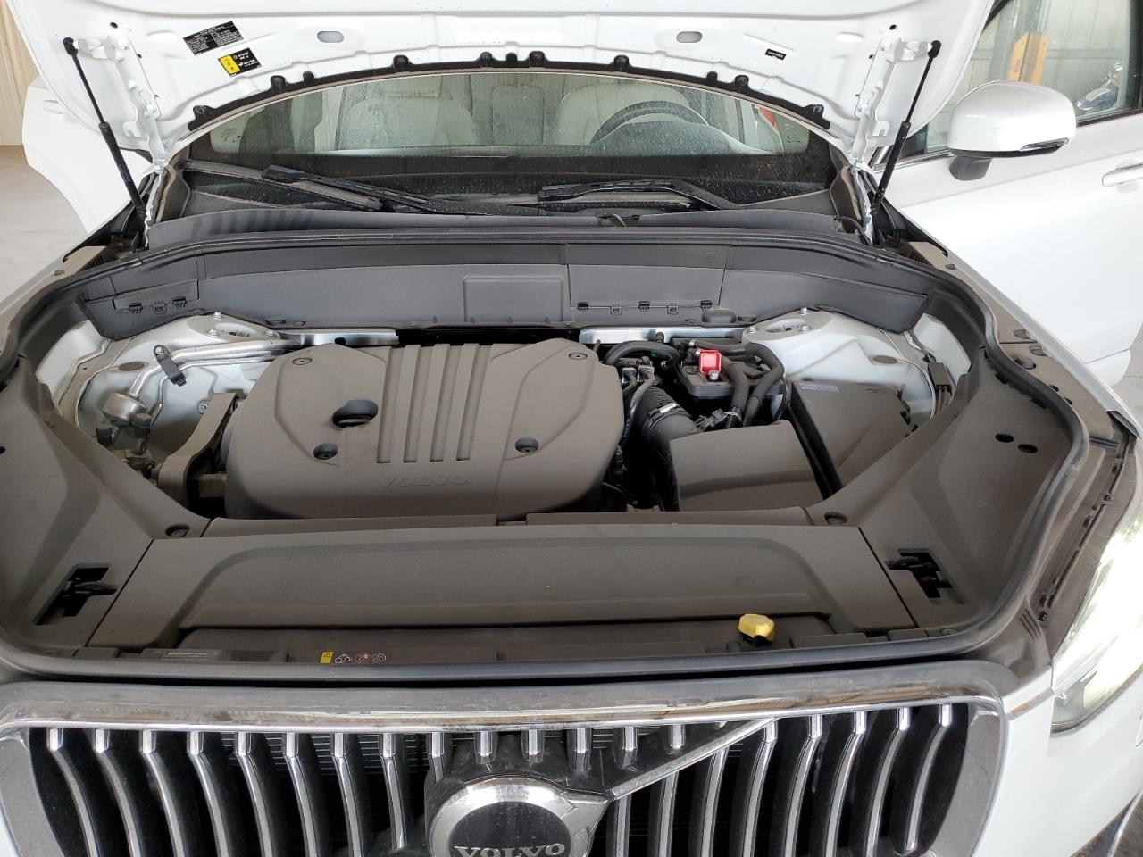 2023 VOLVO XC90