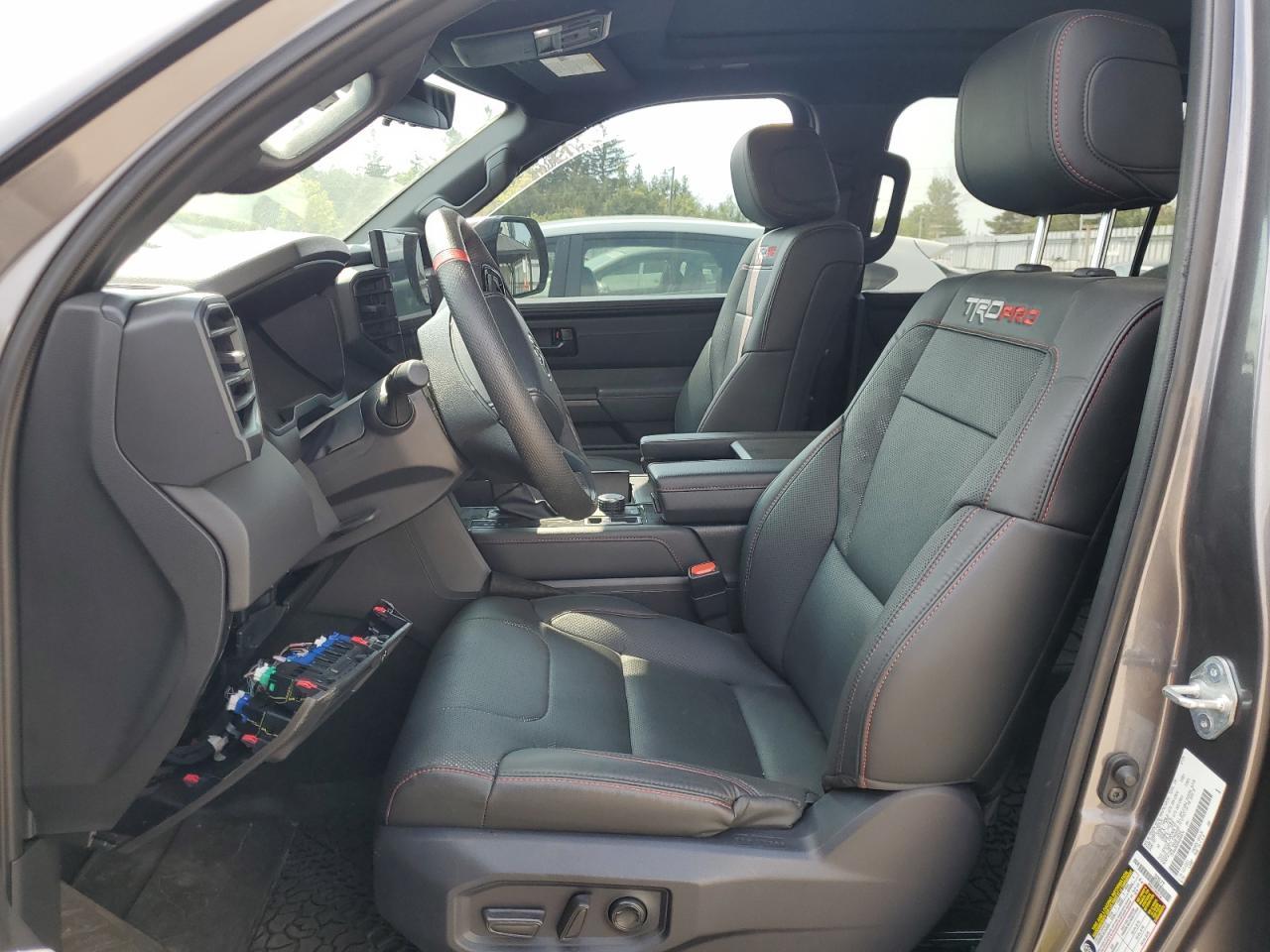 2024 TOYOTA Sequoia