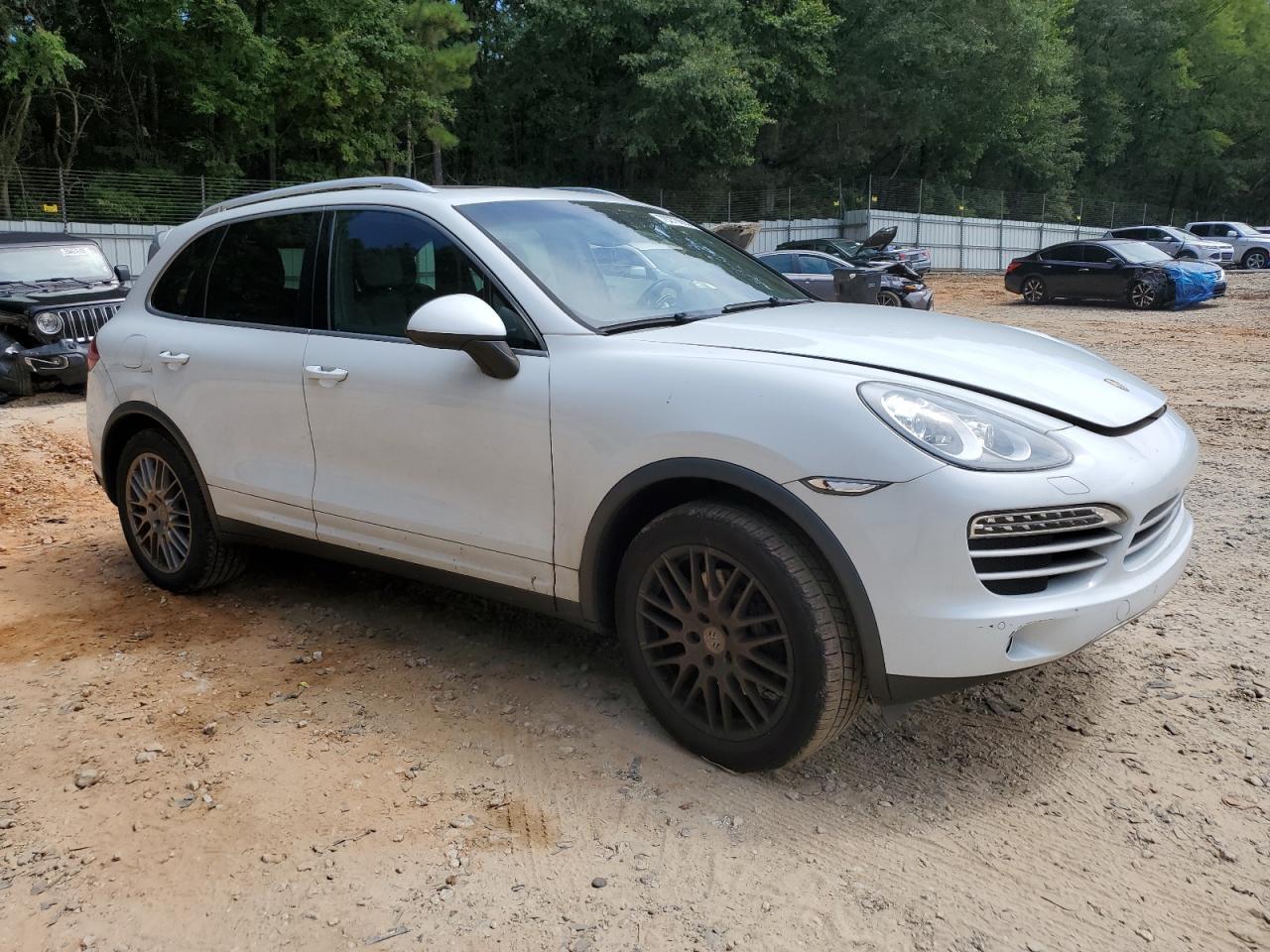 2014 PORSCHE CAYENNE