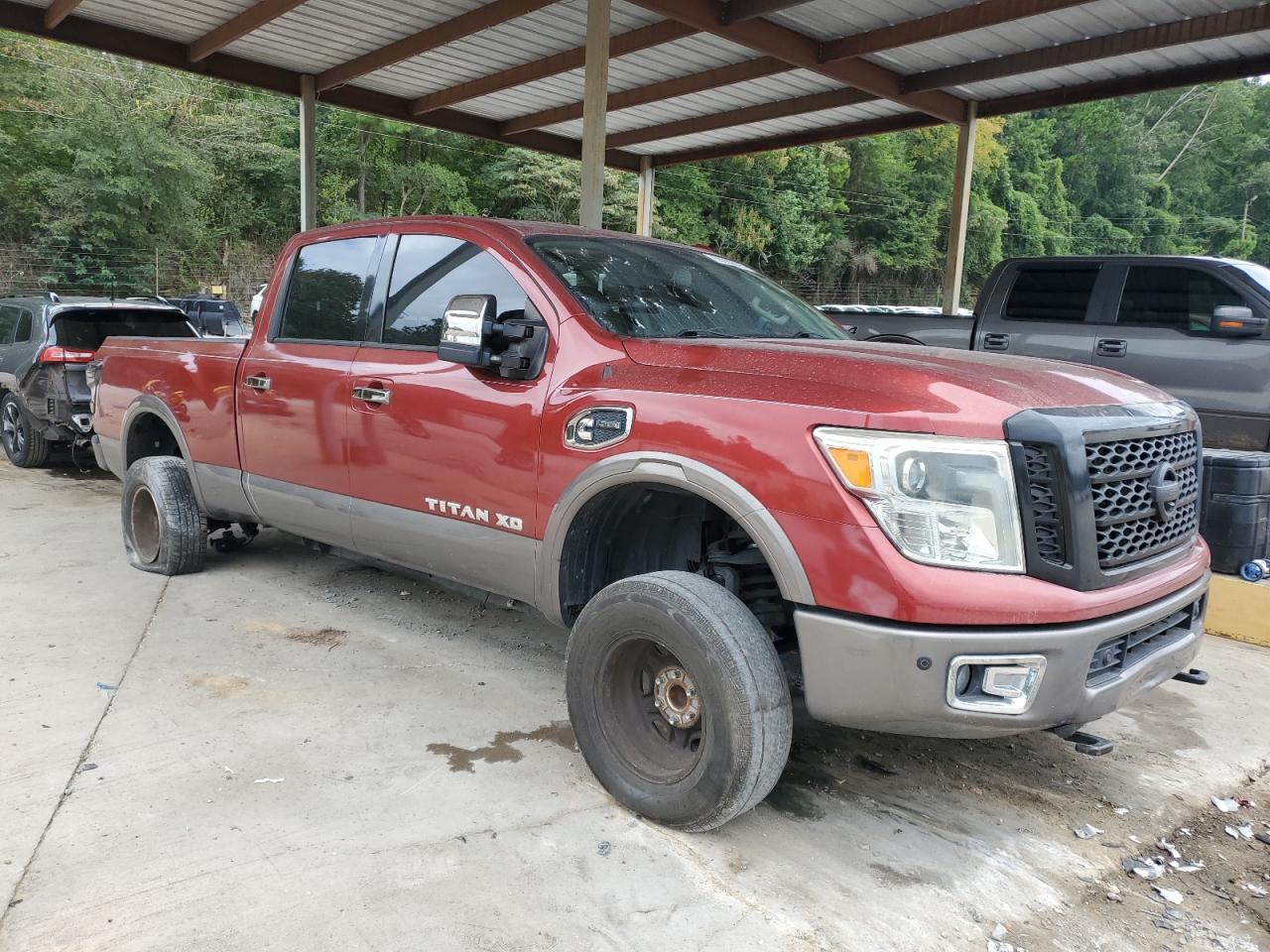 2016 NISSAN Titan