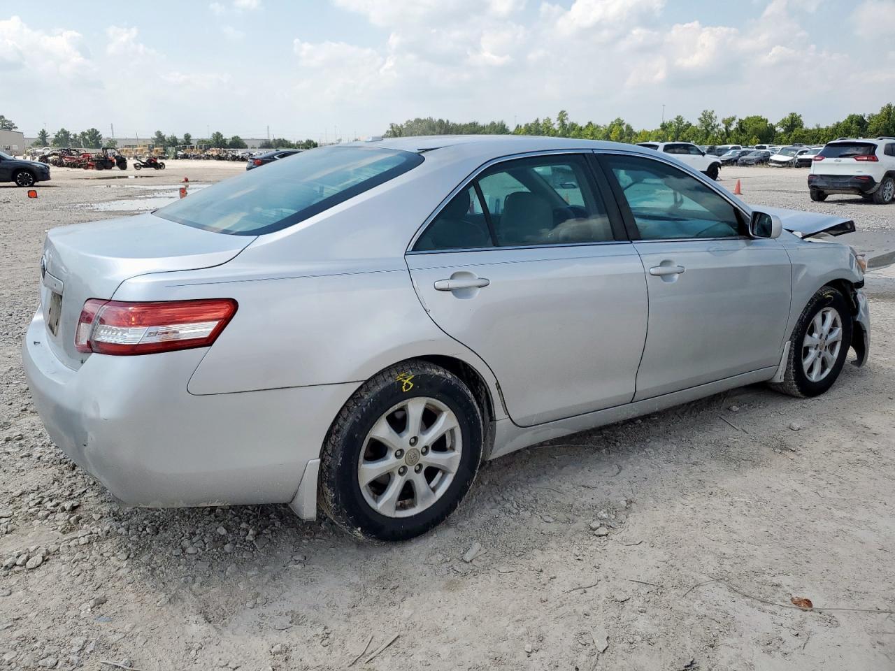 2011 TOYOTA CAMRY